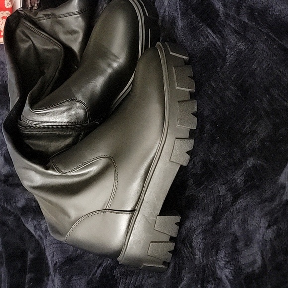 Azalea Wang combat over the knee Eureva boots NEW - Picture 8 of 11